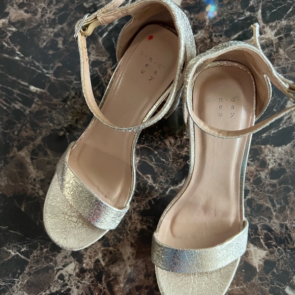 A.n.d. Women heels size 7 (4) - Picture 4 of 9